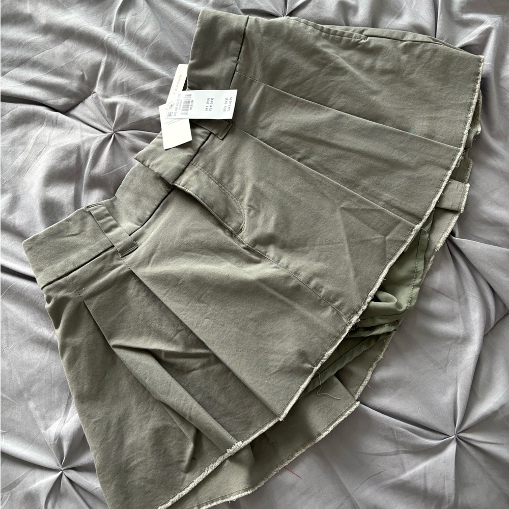 Hollister Cargo Mini Skort